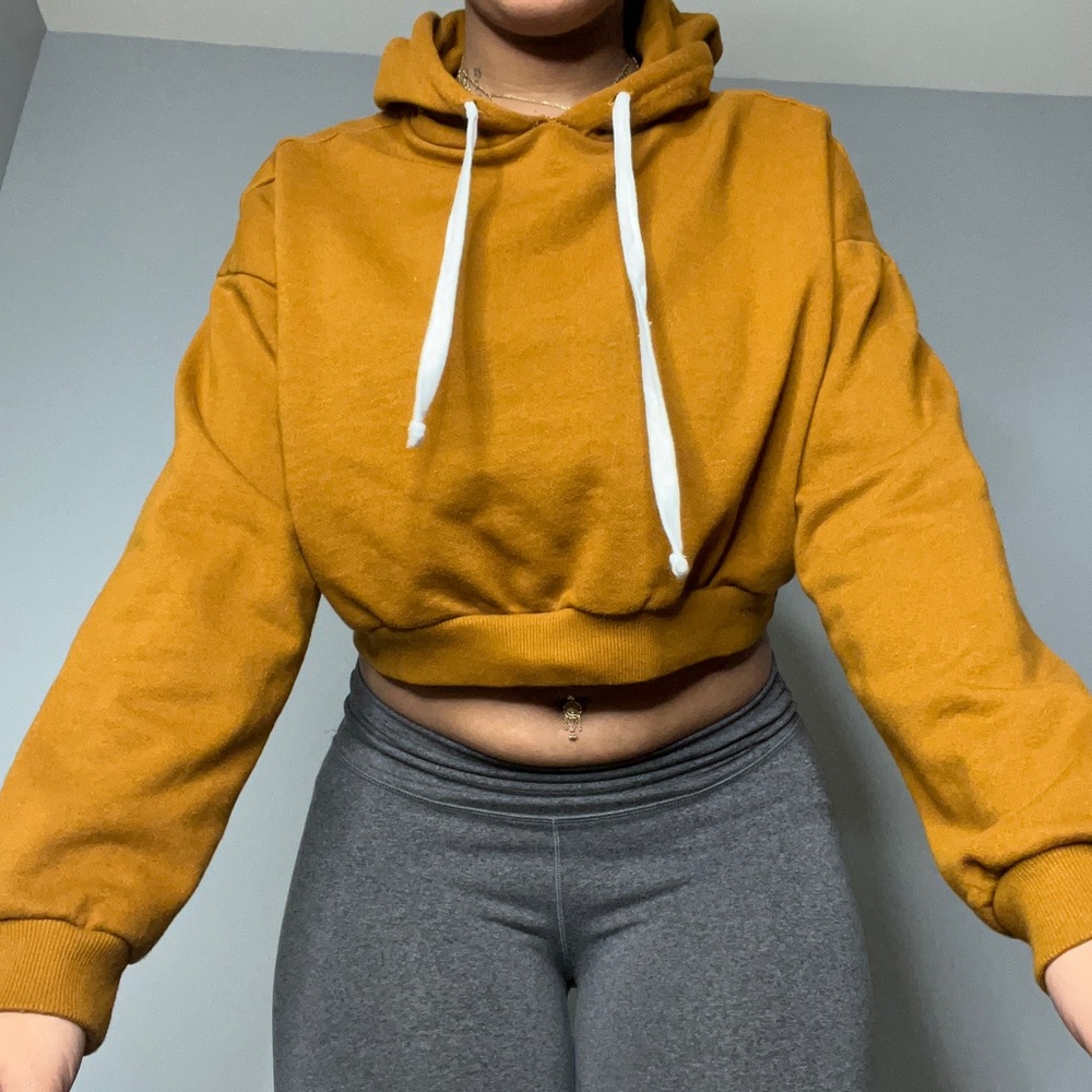 Cropped hoodie